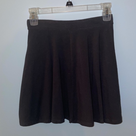 Forever 21 Women’s Skirt size Small - Picture 3 of 10